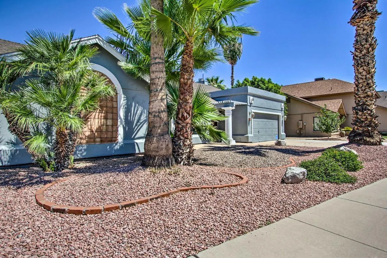Villa Glendale Oasis With Saltwater Pool And Hot Tub! Phoenix Casa vacanze