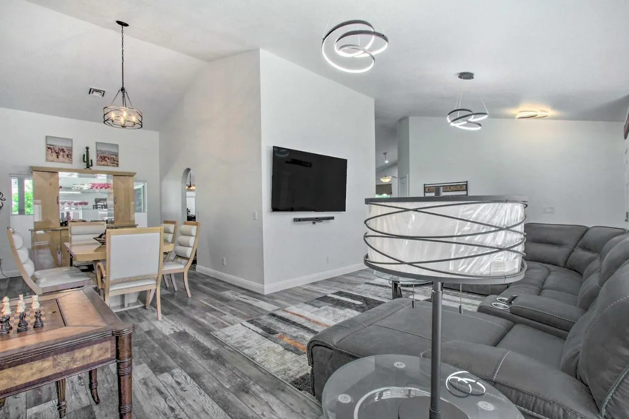 Вилла Glendale Oasis With Saltwater Pool And Hot Tub! Феникс 0*,